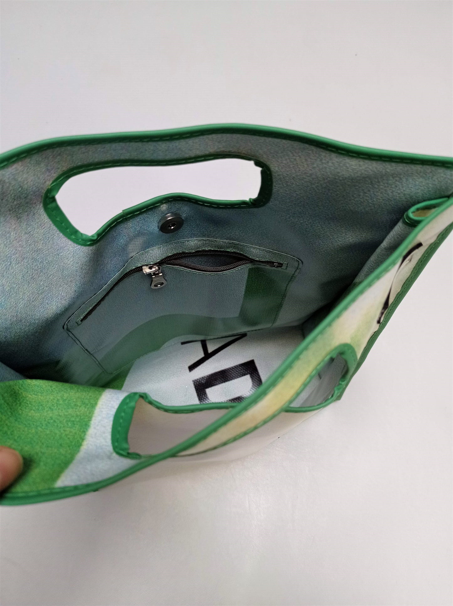 Bolsa de mão modelo 1