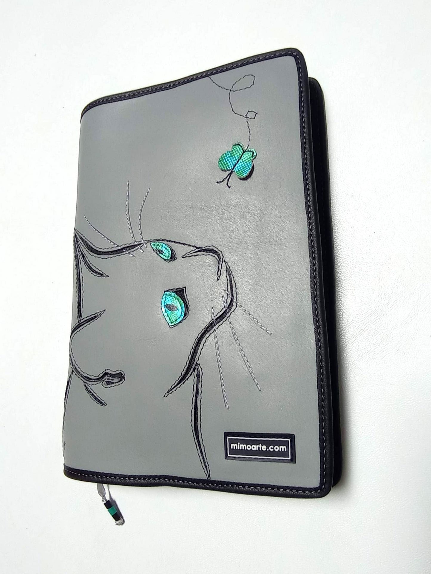 Capa de proteção de livros em pele