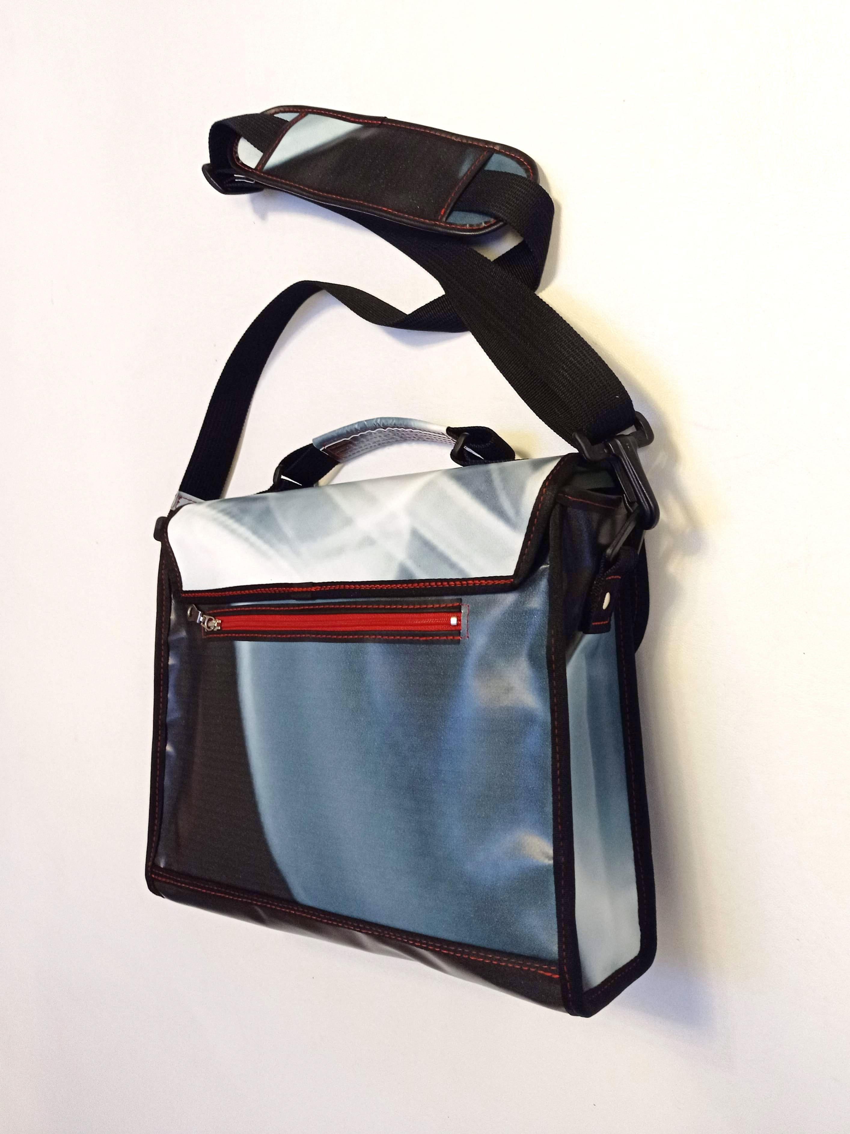 Replay transparent online bag